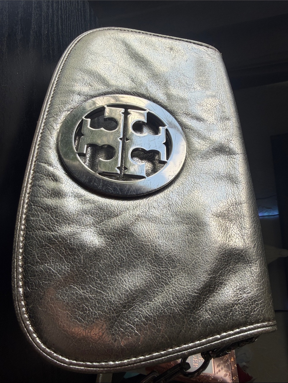 Tory Burch Metallic Silver Logo Crossbody/Wristlet - Picture 4 of 10